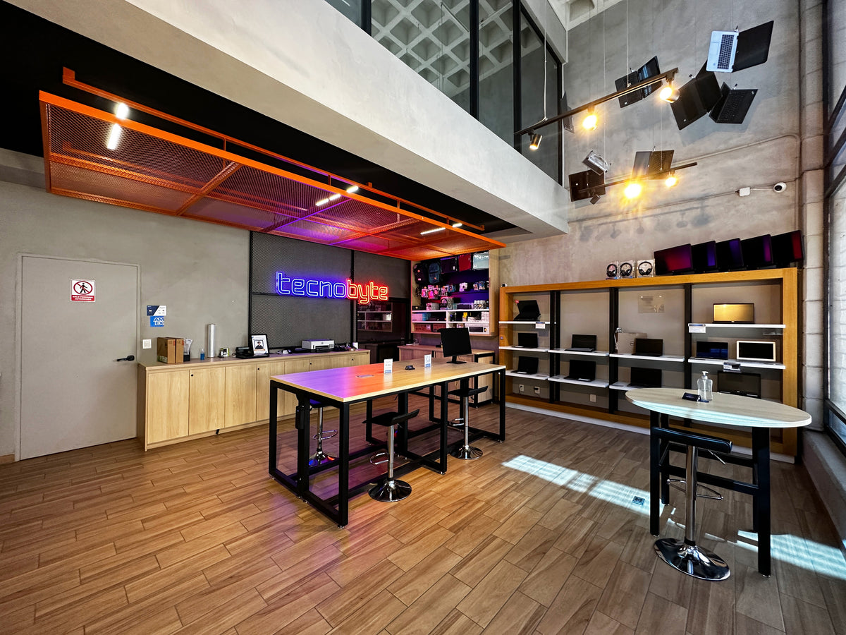 Fachada tienda tecnobyte Querétaro